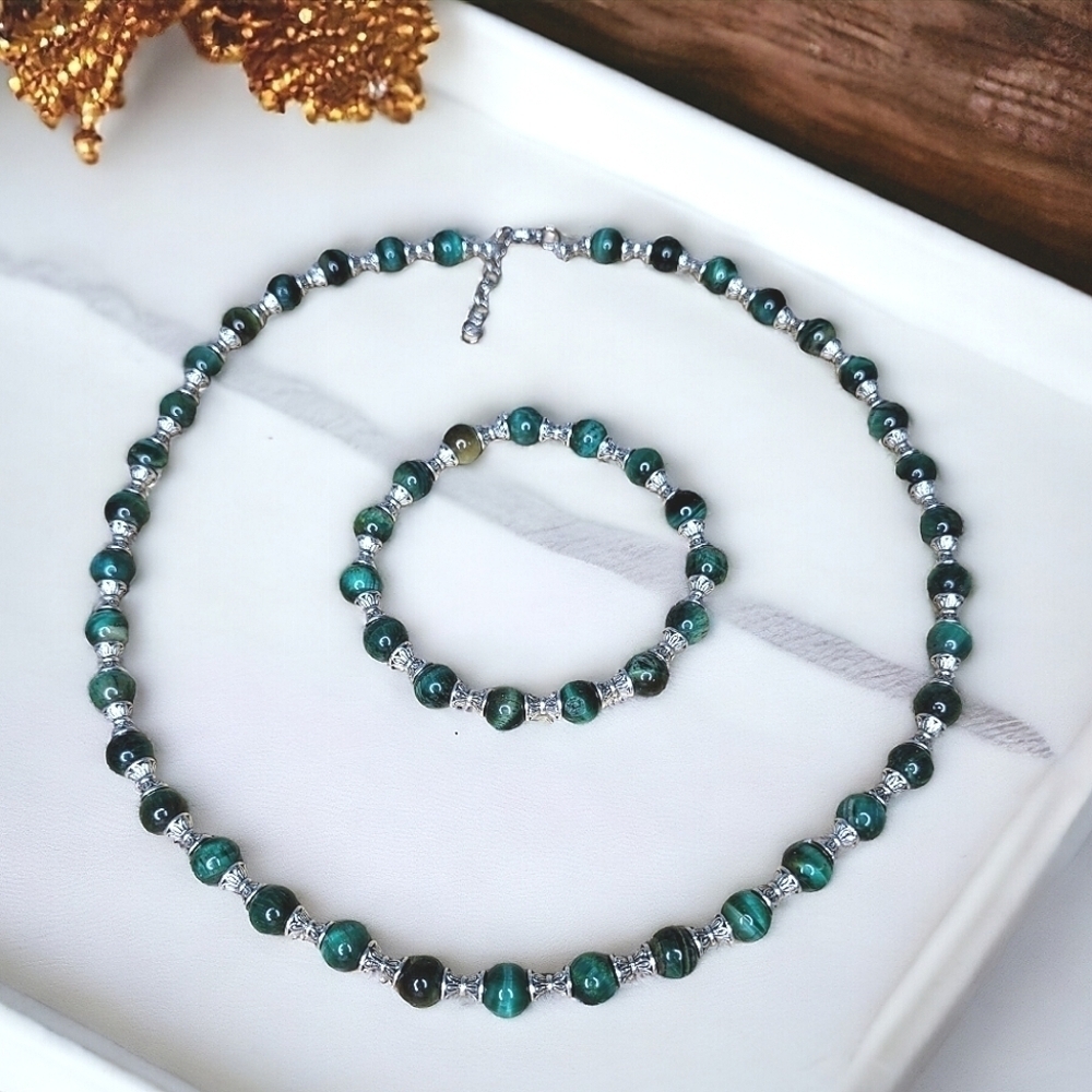 Handcrafted Green Tiger's Eye Necklace And Bracelet Set - Picture 2 of 3